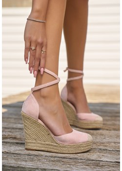 Różowe sandały na koturnie Saniza ze sklepu Zapatos w kategorii Espadryle damskie - zdjęcie 165300095