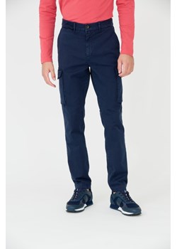 AERONAUTICA MILITARE Granatowe spodnie bojówki, Wybierz rozmiar 50 ze sklepu outfit.pl w kategorii Spodnie męskie - zdjęcie 165311277
