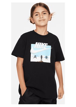 T-shirt dla dużych dzieci Nike Sportswear - Czerń ze sklepu Nike poland w kategorii Bluzki dziewczęce - zdjęcie 165316789