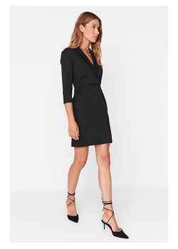 trendyol Sukienka w kolorze czarnym ze sklepu Limango Polska w kategorii Sukienki - zdjęcie 165367438