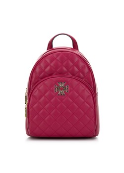 Damski plecak z pikowanej skóry z ozdobnym monogramem różowy ze sklepu WITTCHEN w kategorii Plecaki - zdjęcie 165382297