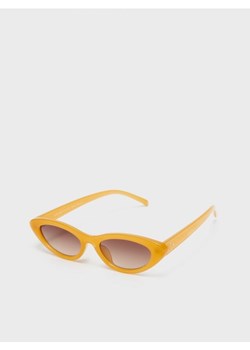 Okulary przeciwsłoneczne z żółtą oprawką ze sklepu House w kategorii Okulary przeciwsłoneczne damskie - zdjęcie 165418025