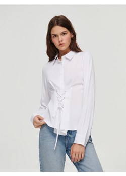 Gładka koszula z gorsetowym wiązaniem biała ze sklepu House w kategorii Koszule damskie - zdjęcie 165418846