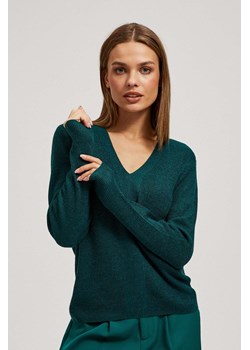 Dopasowany sweter z dekoltem w serek szmaragdowy ze sklepu Moodo.pl w kategorii Swetry damskie - zdjęcie 165426265
