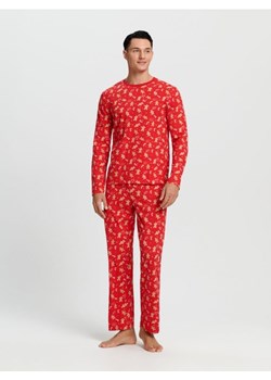 Sinsay - Piżama wzorzysta Happy Family - czerwony ze sklepu Sinsay w kategorii Piżamy męskie - zdjęcie 165517169