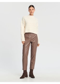 Sinsay - Spodnie z imitacji skóry - brązowy ze sklepu Sinsay w kategorii Spodnie damskie - zdjęcie 165564498