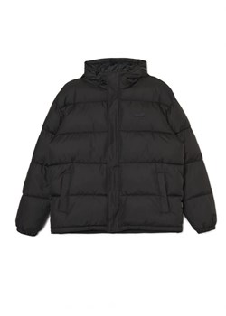 Cropp - Czarna pikowana kurtka z kapturem - czarny ze sklepu Cropp w kategorii Kurtki męskie - zdjęcie 165574545