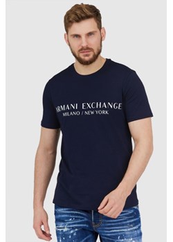ARMANI EXCHANGE Granatowy t-shirt męski z aplikacją z logo, Wybierz rozmiar L ze sklepu outfit.pl w kategorii T-shirty męskie - zdjęcie 165577519
