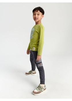 Sinsay - Spodnie dresowe jogger - zielony ze sklepu Sinsay w kategorii Spodnie chłopięce - zdjęcie 165602425
