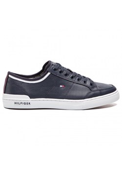 Buty Tommy Hilfiger Core Corporate Leather Sneaker M FM0FM00552-403 niebieskie ze sklepu ButyModne.pl w kategorii Trampki męskie - zdjęcie 165608527