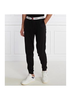 Tommy Hilfiger Spodnie jogger | Regular Fit ze sklepu Gomez Fashion Store w kategorii Spodnie męskie - zdjęcie 165622178
