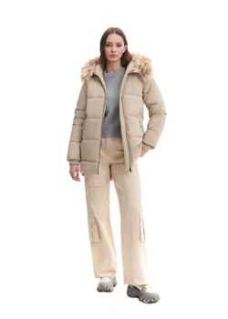 Cropp - Beżowy pikowany płaszcz z kapturem - beżowy ze sklepu Cropp w kategorii Płaszcze damskie - zdjęcie 165623935