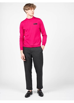 Plein Sport Sweter "Merino" | MPPS90149 | Mężczyzna | Różowy ze sklepu ubierzsie.com w kategorii Swetry męskie - zdjęcie 165645905