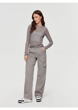 Spodnie straight fit z kieszeniami cargo popielate ze sklepu House w kategorii Spodnie damskie - zdjęcie 165649479