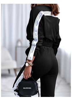 Welurowy dres spodnie + bluza VELVET - czarny ze sklepu magmac.pl w kategorii Dresy damskie - zdjęcie 165652908
