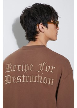PLEASURES bluza Recipe Crewneck męska kolor brązowy z aplikacją P23F021 BROWN ze sklepu PRM w kategorii Bluzy męskie - zdjęcie 165669418