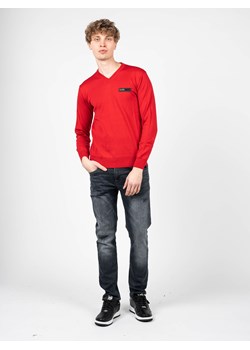 Plein Sport Sweter "Merino" | MVPS90252 | Mężczyzna | Czerwony ze sklepu ubierzsie.com w kategorii Swetry męskie - zdjęcie 165693206