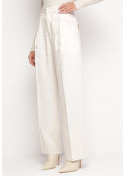 Jasnobeżowe Szerokie Spodnie z Kieszeniami Zapinane na Haftkę Tuzette ze sklepu Born2be Odzież w kategorii Spodnie damskie - zdjęcie 165702219