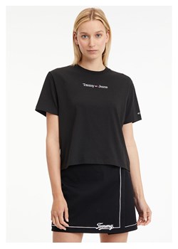 TOMMY JEANS Koszulka w kolorze czarnym ze sklepu Limango Polska w kategorii Bluzki damskie - zdjęcie 165703015