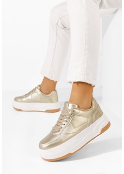 Złote sneakersy na platformie Marenda ze sklepu Zapatos w kategorii Buty sportowe damskie - zdjęcie 165710859