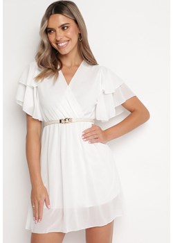 Biała Sukienka Theselle ze sklepu Born2be Odzież w kategorii Sukienki - zdjęcie 165794845