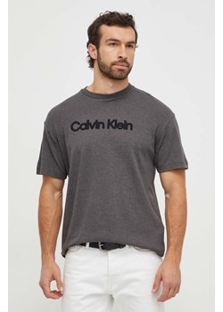 Calvin Klein t-shirt bawełniany męski kolor szary z aplikacją ze sklepu ANSWEAR.com w kategorii T-shirty męskie - zdjęcie 165797648