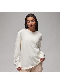 Damski T-shirt o kroju oversize z długim rękawem Jordan Essentials - Biel ze sklepu Nike poland w kategorii Bluzki damskie - zdjęcie 165806405