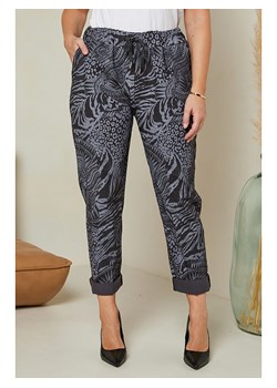 Curvy Lady Spodnie w kolorze czarnym ze sklepu Limango Polska w kategorii Spodnie damskie - zdjęcie 165885658