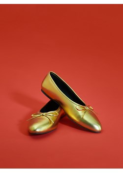 Reserved - Skórzane baleriny - złoty ze sklepu Reserved w kategorii Balerinki - zdjęcie 165984896