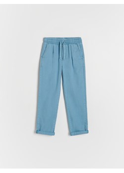 Reserved - Strukturalne spodnie chino - niebieski ze sklepu Reserved w kategorii Spodnie chłopięce - zdjęcie 165991756