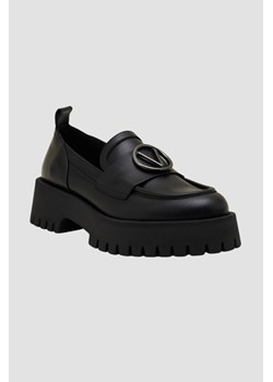 VALENTINO Czarne loafersy Thory, Wybierz rozmiar 37 ze sklepu outfit.pl w kategorii Półbuty damskie - zdjęcie 166040497