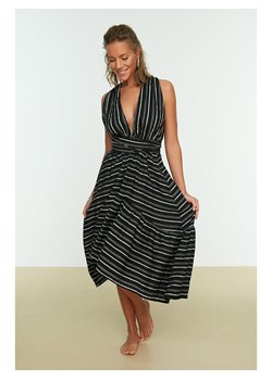 trendyol Sukienka w kolorze czarno-białym ze sklepu Limango Polska w kategorii Sukienki - zdjęcie 166048385