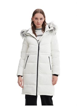Cropp - Biały płaszcz puffer z kapturem - biały ze sklepu Cropp w kategorii Parki damskie - zdjęcie 166110069