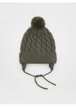 Reserved - Strukturalna czapka z pomponem - zielony ze sklepu Reserved w kategorii Czapki dziecięce - zdjęcie 166159529
