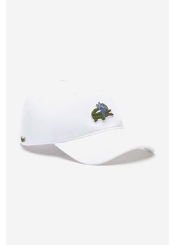 Lacoste czapka bawełniana x Netflix kolor biały z aplikacją RK7743-VIQ ze sklepu PRM w kategorii Czapki z daszkiem damskie - zdjęcie 166192285