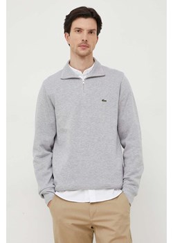 Lacoste sweter bawełniany kolor szary z półgolfem ze sklepu PRM w kategorii Swetry męskie - zdjęcie 166193655