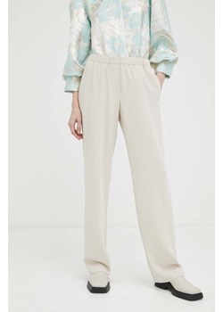 Samsoe Samsoe spodnie Hoys damskie kolor beżowy proste high waist F16304674 ze sklepu PRM w kategorii Spodnie damskie - zdjęcie 166193938