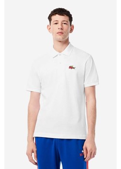 Lacoste polo bawełniane x Netflix kolor biały z aplikacją ze sklepu PRM w kategorii T-shirty męskie - zdjęcie 166194338
