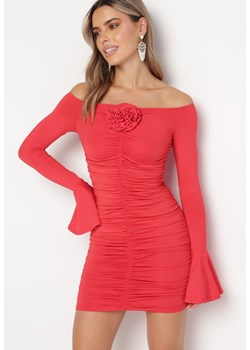 Czerwona Dopasowana Sukienka Hiszpanka z Marszczeniem i Aplikacją Kwiatu Orsa ze sklepu Born2be Odzież w kategorii Sukienki - zdjęcie 166208935