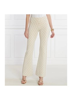 GUESS Spodnie LISE 4G LOGO SWTR | Regular Fit ze sklepu Gomez Fashion Store w kategorii Spodnie damskie - zdjęcie 166216477