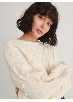 Reserved - Sweter z ozdobnymi detalami - kremowy ze sklepu Reserved w kategorii Swetry damskie - zdjęcie 166242697