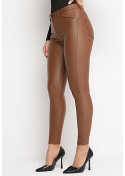 Brązowe Spodnie Skinny z Ekoskóry Lassaie ze sklepu Born2be Odzież w kategorii Spodnie damskie - zdjęcie 166259046