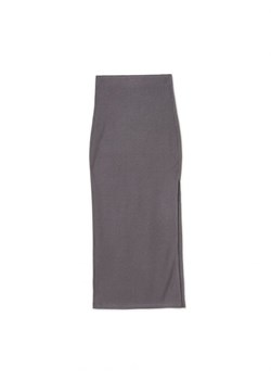 Cropp - Ciemnoszara dzianinowa spódnica midi - szary ze sklepu Cropp w kategorii Spódnice - zdjęcie 166285459