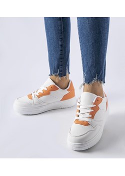 Białe buty z pomarańczowym akcentem Fournie ze sklepu gemre w kategorii Buty sportowe damskie - zdjęcie 166291908