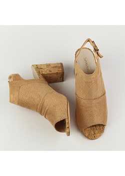 Beżowe lekkie ażurowe sandały damskie na słupku Sabatina 102-7 ze sklepu suzana.pl w kategorii Sandały damskie - zdjęcie 166301086