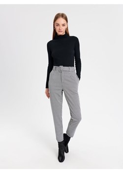 Sinsay - Spodnie z paskiem - wielobarwny ze sklepu Sinsay w kategorii Spodnie damskie - zdjęcie 166370088
