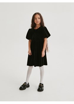 Reserved - Welurowa sukienka - czarny ze sklepu Reserved w kategorii Sukienki dziewczęce - zdjęcie 166370917