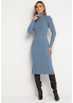 Niebieska Sweterkowa Sukienka Midi z Wełną z Golfem i Ozdobnymi Guzikami Cindra ze sklepu Born2be Odzież w kategorii Sukienki - zdjęcie 166378659