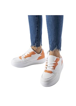 Białe buty z pomarańczowym akcentem Fournie ze sklepu ButyModne.pl w kategorii Buty sportowe damskie - zdjęcie 166405316