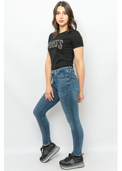 jeansy damskie guess w2ya46 d4q02 niebieskie ze sklepu Royal Shop w kategorii Jeansy damskie - zdjęcie 166427726
